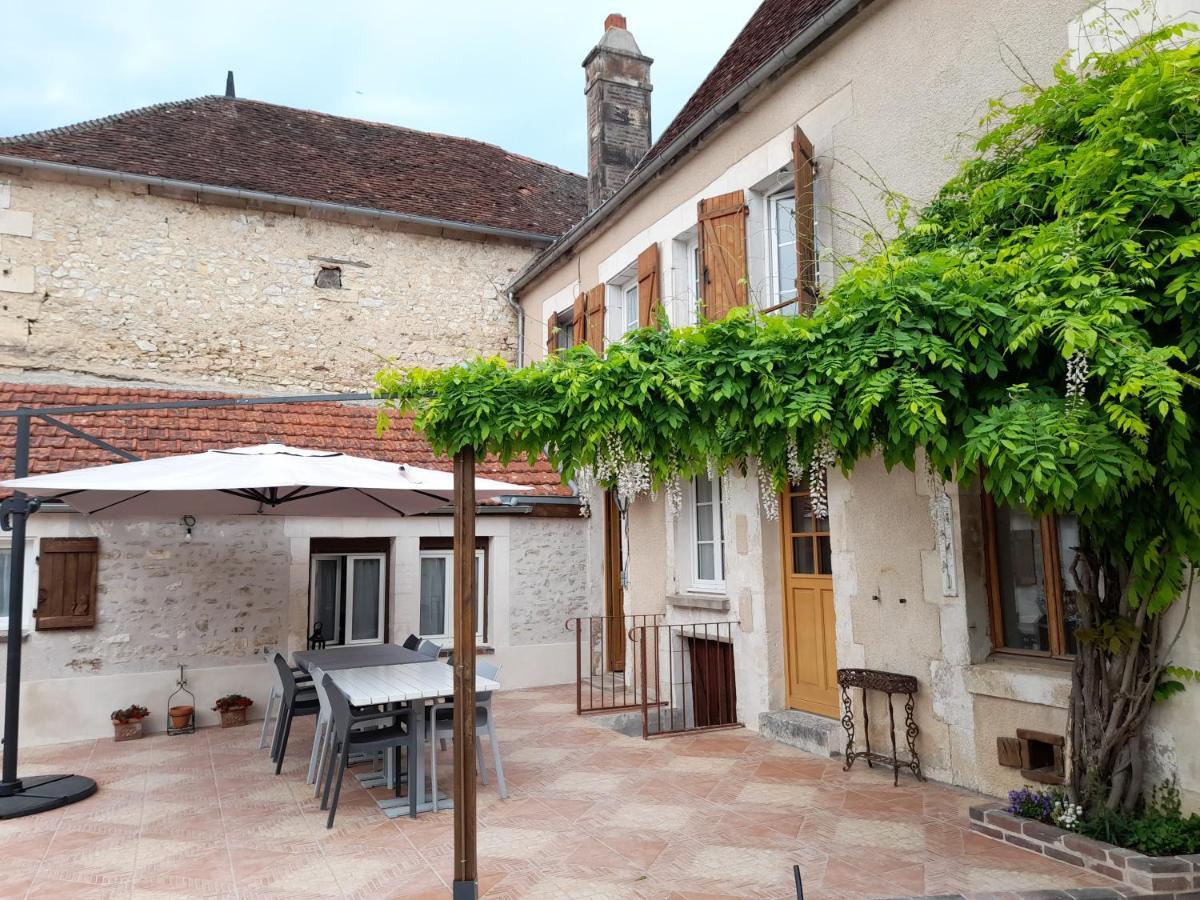 Aux Sources De Ouanne Bed & Breakfast Exterior photo