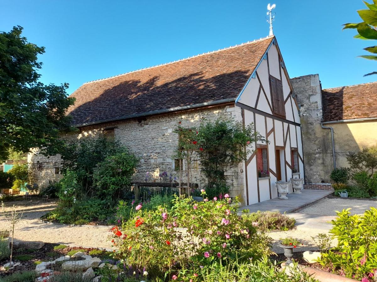 Aux Sources De Ouanne Bed & Breakfast Exterior photo
