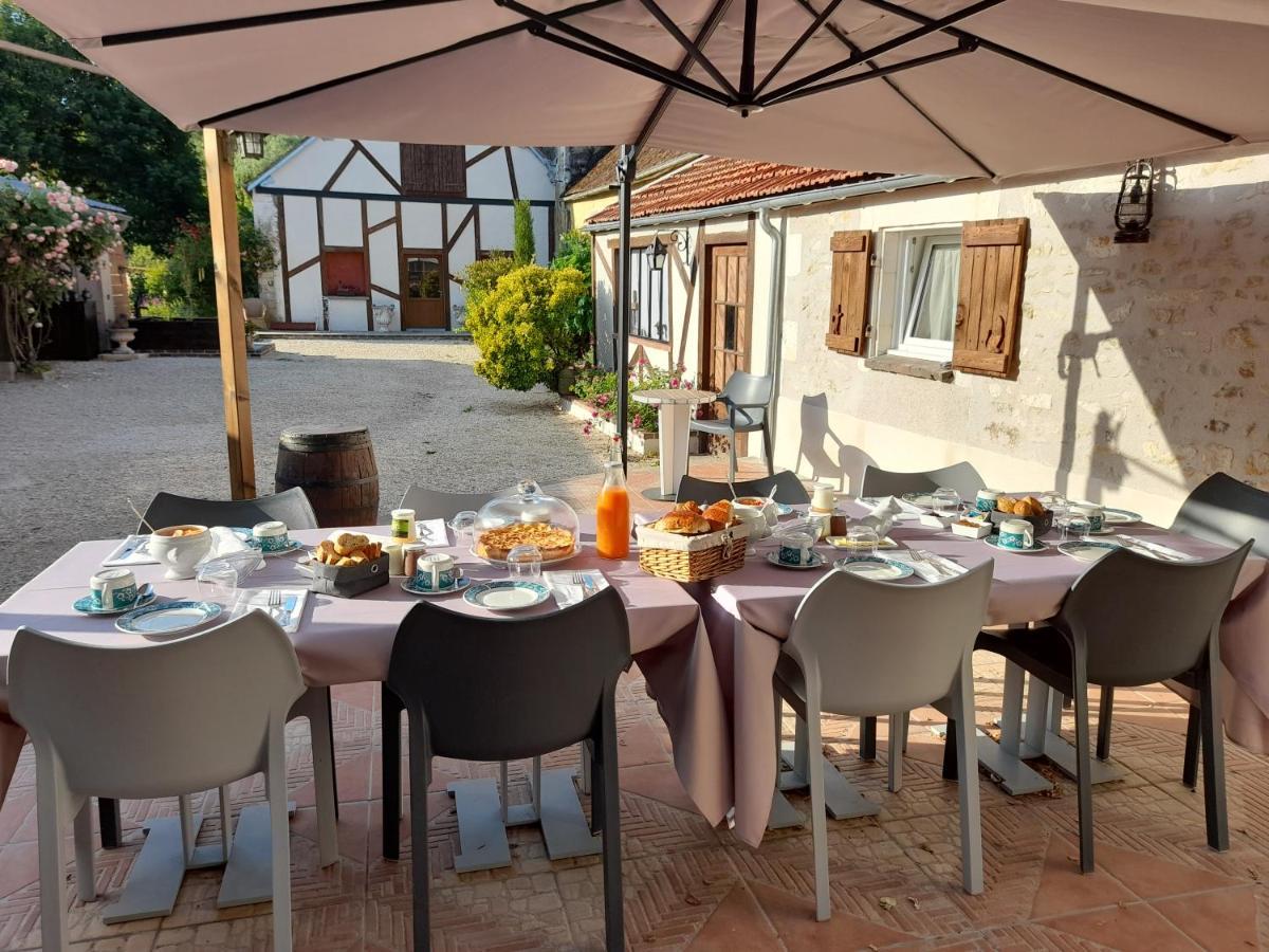 Aux Sources De Ouanne Bed & Breakfast Exterior photo