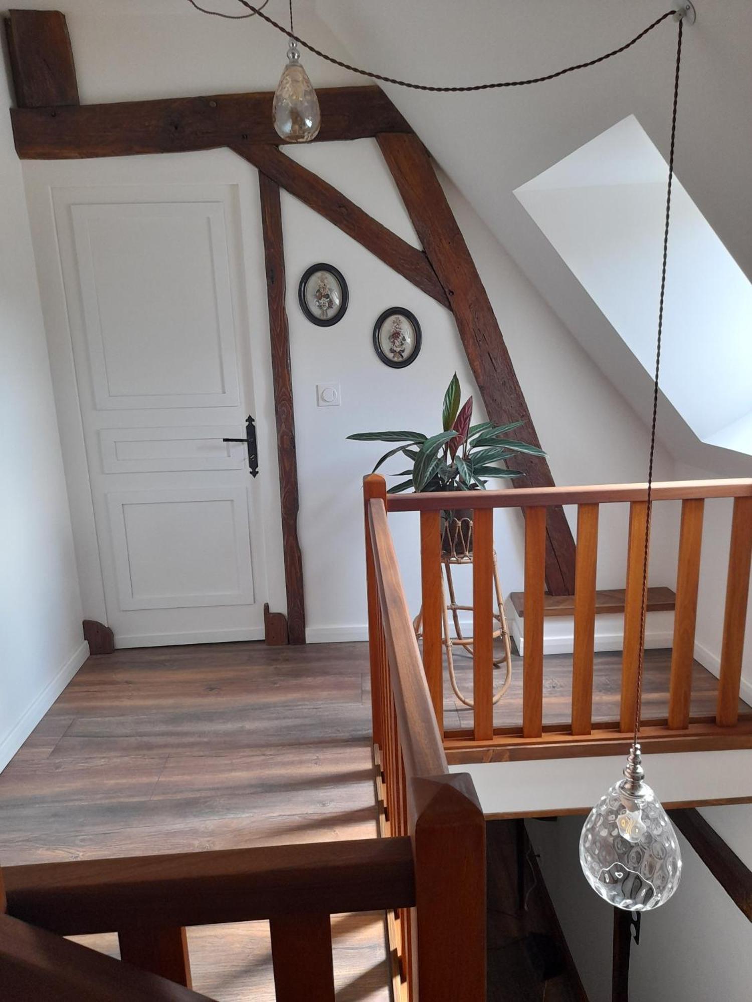 Aux Sources De Ouanne Bed & Breakfast Exterior photo