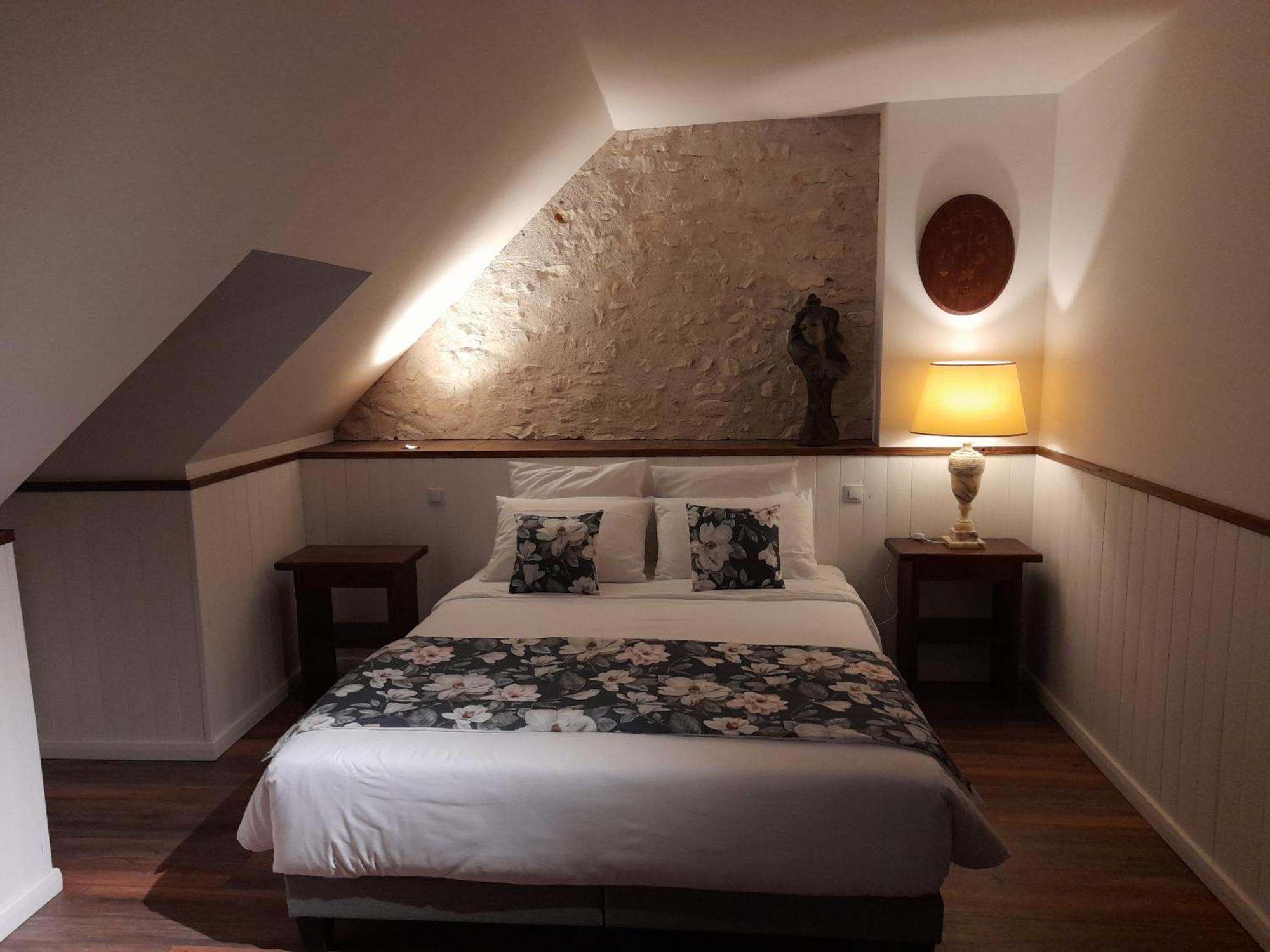 Aux Sources De Ouanne Bed & Breakfast Room photo